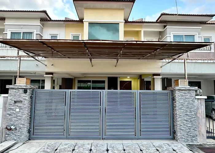 Botani Luxury Homestay